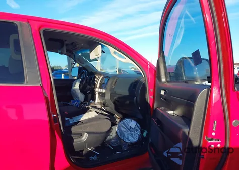 2010 Toyota Tundra Grade 5.7L V8 из США, поврежденный, VIN 5TFRY5F13AX078195